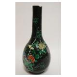 1010	ASIAN PORCELAIN VASE, APPROXIMATELY 10 IN HIGH