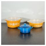 LE CREUSET & VINTAGE PYREX | Including: miniature Le Creuset Dutch oven, and 2 vintage round PYREX d