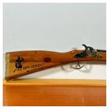 DAVEY CROCKETT CAP GUN | Davey Crockett toy rifle cap gun. - l. 37.5 in