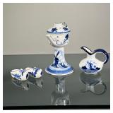 (4pc) DELFT-STYLE PORCELAIN | Dutch Delft-style blue and white porcelain including a wall ornament, 