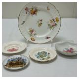 (5pc) Misc. Dishes | Miscellaneous vintage collectible plates from Wedgwood, Carrigaline Pottery (Ma