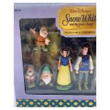 WALT DISNEY Poseable Figurines - Snow White - MIB