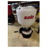 Solo Seed Spreader