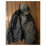 Browning Camo Insulated Hooded Jacket Size Large and Camo Cap