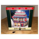 BASEMENT - Coca-Cola Town Square Collection Figurines - Set of 3
