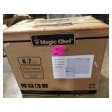 Magic Chef 8.7 cu. ft. Manual Defrost Chest Freezer in White   Customer Returns See Pictures