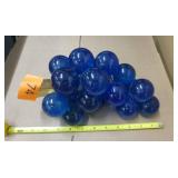 Vintage glass grape cluster - blue