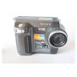 Canon ELURA Digital Camera Mini DV Kit…