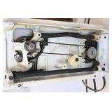 Vintage Singer 247 Zig Zag Sewing Machine w/Foot Pedal...