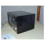 Daewoo Microwave Oven - Model WM1010CC