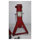10 Ton Hydraulic Hand Jack and Sumco Jack Stands (2).