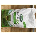 18.37 lbs bag of Scotts Moss EX Moss Control for lawns