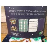 CARO Home Holiday Kitchen Towel 18” x 28” 8-pack