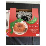 NuWave Ceramic Knife Set and Holiday Wreath Bundt Pan Combo