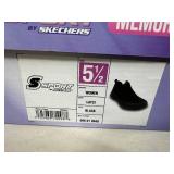 New Skechers Memory Foam Shoes - Size 5.5