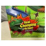 New Magic Tracks Dino Chompers Toy Set