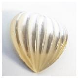 MOTHER OF PEARL - 11.38ct. Heart with Carved design