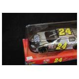 Winners Circle #24 Jeff Gordon DuPont NASCAR Diecast Metal Collectible 1:24 Scale (in original box)