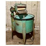 Antique Speed Queen Green Porcelain Metal Wringer Washing Machine…