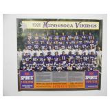 VINTAGE ORIGINAL! 1981 "MINNESOTA VIKINGS" TEAM PHOTO ADVERTISING POSTER - RARE!!!!! - GREAT ORIGINAL PIECE!!!!! - APPROX 20" By 17" - SEE PICTURES!