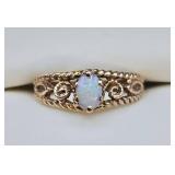 Opal 10K Gold Ring size 6.25