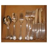 Oneida silverware set of 8