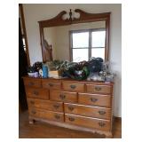 Large dresser with mirror (no contents)