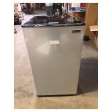 Magic Chef 4.4 cu. ft. Mini Fridge in Stainless Look Slight Damage  Customer Returns See Pictures