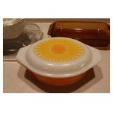 Vintage Pyrex Daisy 1-1/2 Qt. Covered Casserole Oval Oven-Ware Etc