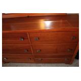 Wooden Dresser with Mirror and 6 Drawers