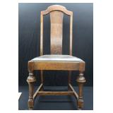 ANTIQUE? SOILID WOOD CHAIR PLUS