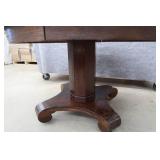 ANTIQUE / VINTAGE SMALLER OAK TABLE