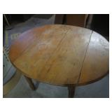 (FRNT) Vintage Wood Table with Drop...