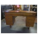 (FRNT) Vintage Wood Desk with 4 Dra...