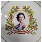 Set of 2 Commemorative Fine Bone China Plates - Queen Elizabeth II 1992