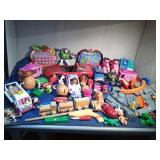 Lg tote of toys