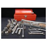 METAL TOOL BOX / CRAFTSMAN PLUS TOOLS