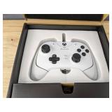 New Razer Wolverine V2 Chroma Wired Gaming Controller Xbox Series X|S White $54.95 Retail *N