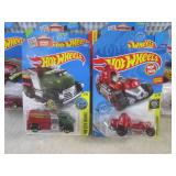 (EC1) Assorted Hot Wheels in Packag...