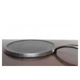 GRISWOLD No. 9 - 609G Cast Iron Skillet/Griddle