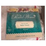 6ct of The Pioneer Woman Bath Towels