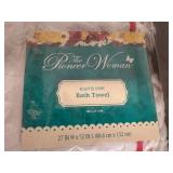 6ct of The Pioneer Woman Bath Towels