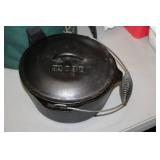 Lodge 11" Cooking Kettle with Lid and Wire Handle and Carry Bag