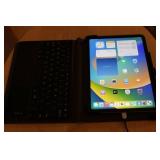 Apple iPad 10, Keyboard & Case