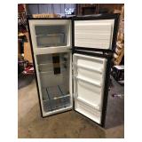 Vissani 7.1 cu. ft. Top Freezer Refrigerator in Stainless Steel Look Customer Returns See Pictures