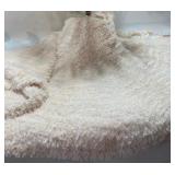 Beautiful POTTERY BARN Faux Fur Tree Skirt