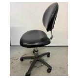 Brewer Pneumatic Aluminum Base Surgeon Dentist Office Clinic Chair - In Excellent Condition!