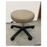 Midmark Ritter 272-001-232 Adjustable Height Backless Pneumatic Air Lift Physician Stool - In Great Condition!