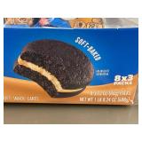 Pack of 8 Oreo Cakesters with Peanut Butter Flavor Cream - Soft Snack Cakes