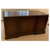 Indiana Desk Co. Executive Desk (BRING SCREW GUN FOR DISASSEMBLY) MUST BRING HELP TO LOAD 60" L x 30" W x 30" H